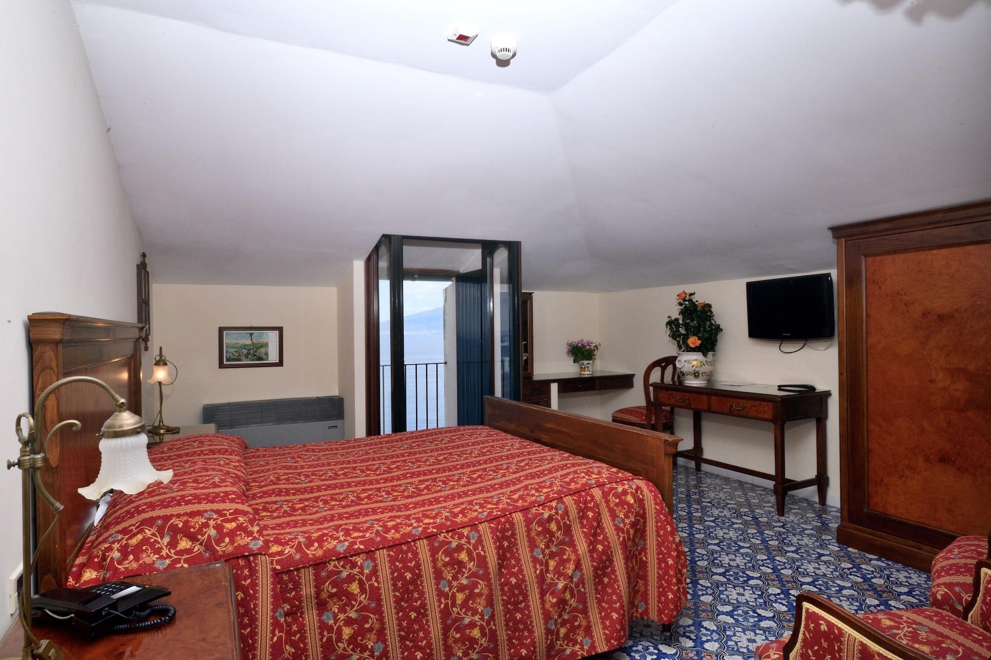Hotel La Tonnarella Sorrento Exterior photo