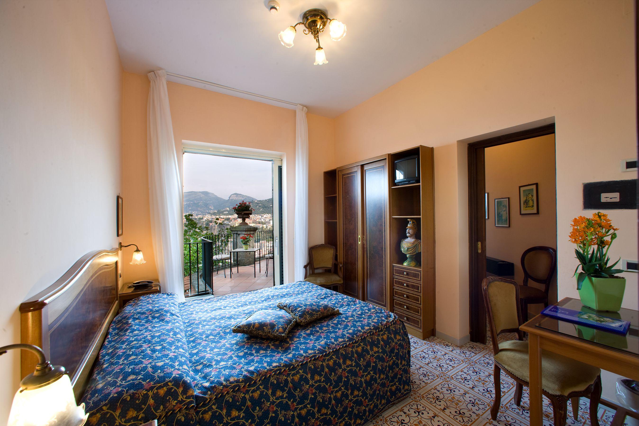 Hotel La Tonnarella Sorrento Exterior photo