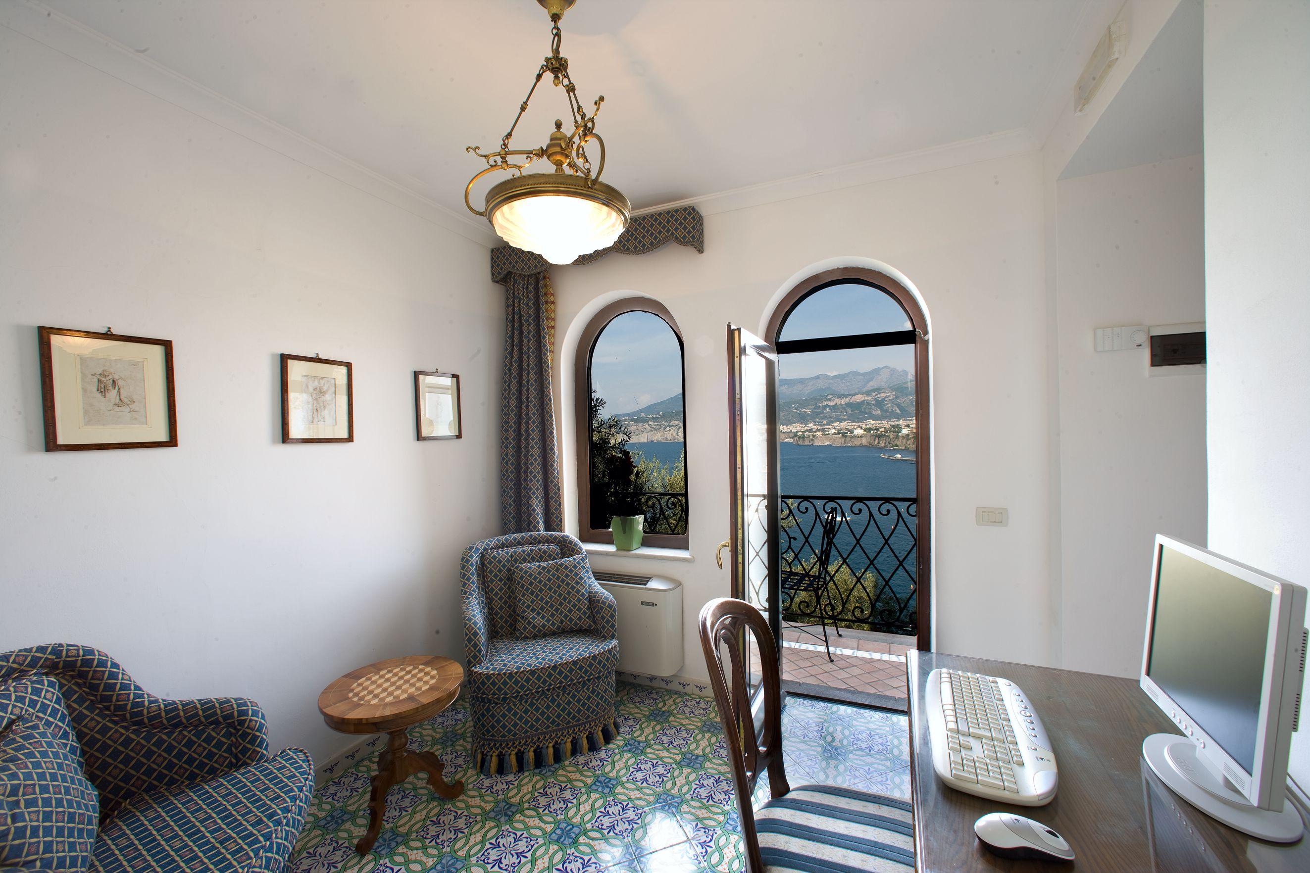 Hotel La Tonnarella Sorrento Exterior photo