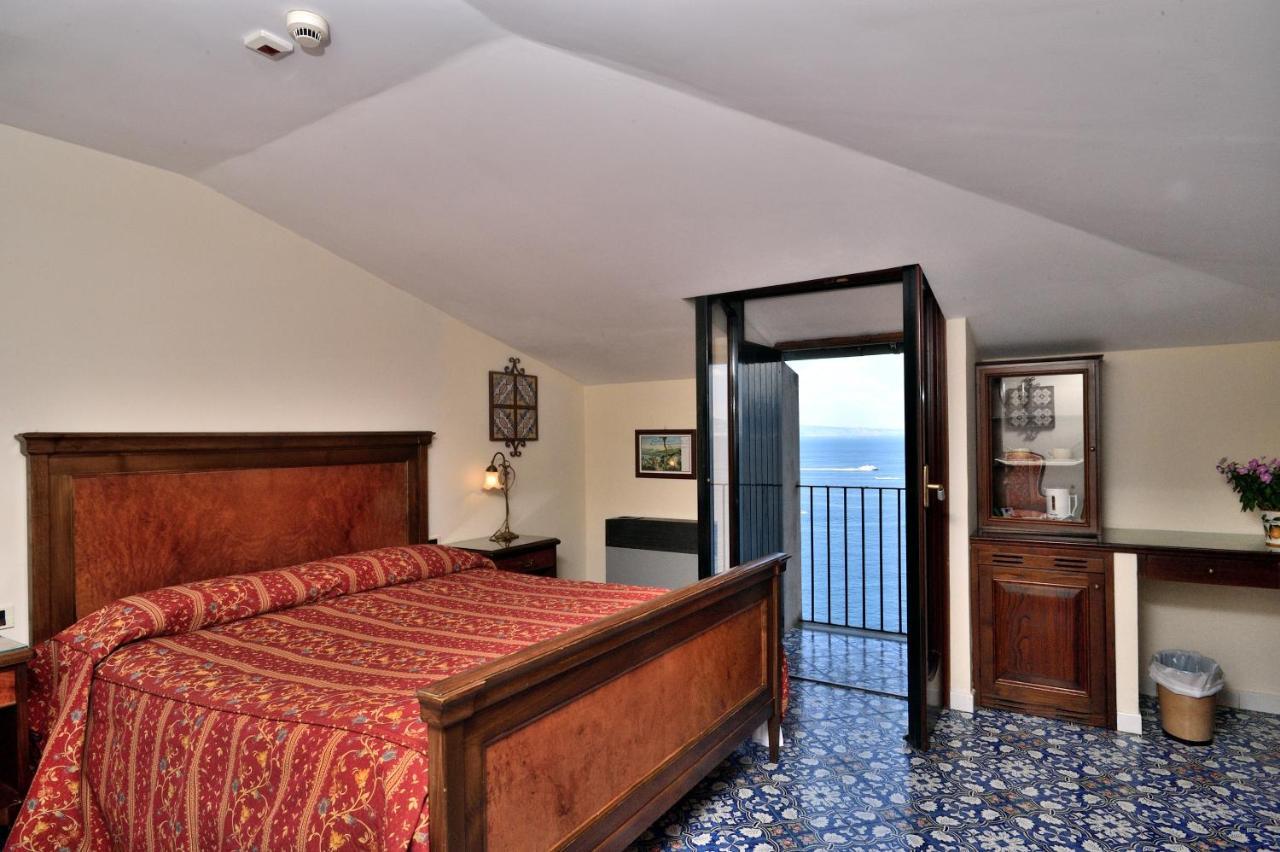 Hotel La Tonnarella Sorrento Exterior photo