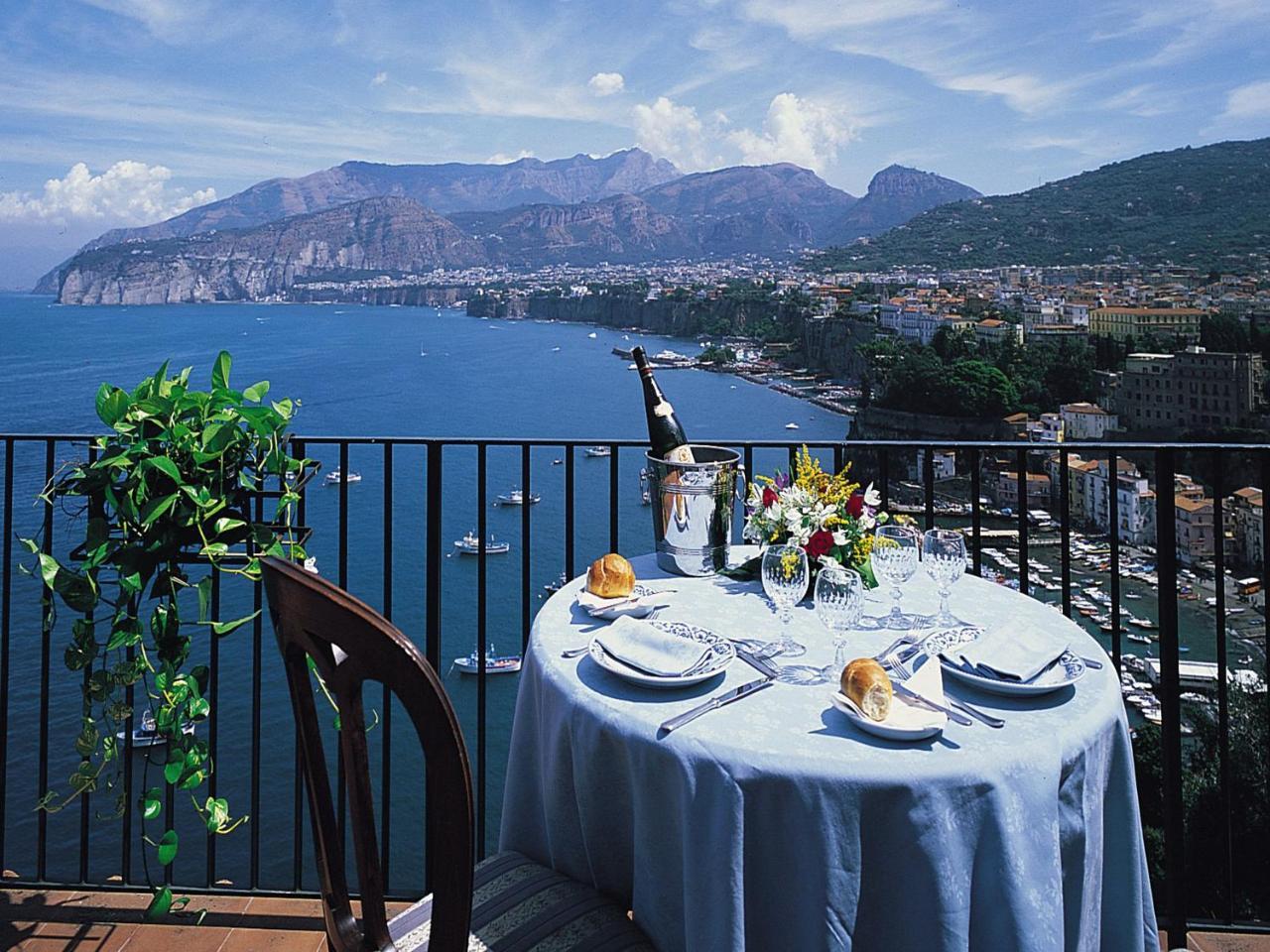 Hotel La Tonnarella Sorrento Exterior photo